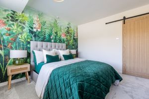 Photo 33- click for photo gallery